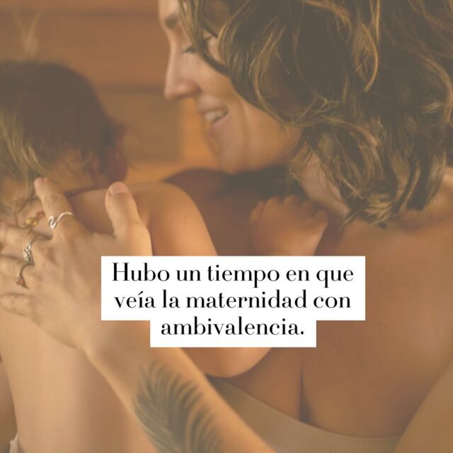 Vivimos en una época en la que la maternidad y el cuidado del hogar son vistos por muchos como cargas, como obstáculos en el camino de ‘cosas más importantes.’ En una sociedad que ha perdido su reverencia por la vida y la familia, y que eleva el individualismo y el éxito profesional, ser madre y cuidadora del hogar puede parecer… algo totalmente indeseable.

Yo misma alguna vez creí esto.

Pero la maternidad me llevó a Cristo, y a través de ella entendí que traer vida al mundo es uno de los mayores milagros que podemos experimentar como seres humanos. Es un regalo y un llamado sagrado que Dios nos da a las mujeres—a crear, nutrir y sostener vida, reflejando Su amor en cada pequeño acto.

Sí, la maternidad es compleja, desafiante, y llena de momentos que nos llevan al límite. Pero también es un ministerio profundo que nos recuerda cada día la fuerza y gracia que Dios ha puesto en nosotras.

Hoy, tengo la misión de recordar a otras mujeres la dignidad y el poder de la maternidad. De poner a las madres en el centro, con el respeto y reverencia que merecen como dadoras de vida. De invitar a otros a ver este rol no como una carga, sino como el llamado sagrado que realmente es. ✨

#MaternidadSagrada #LlamadoDeVida #MadresEnCristo #MinisterioDelHogar